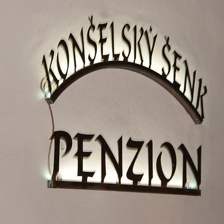 Penzion Konselsky Senk 도마즈리스 외부 사진